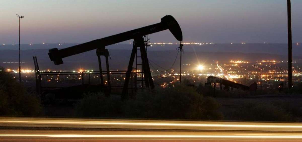 El petr&oacute;leo vuelve a subir debido a sondeos menos favorables al 'brexit'