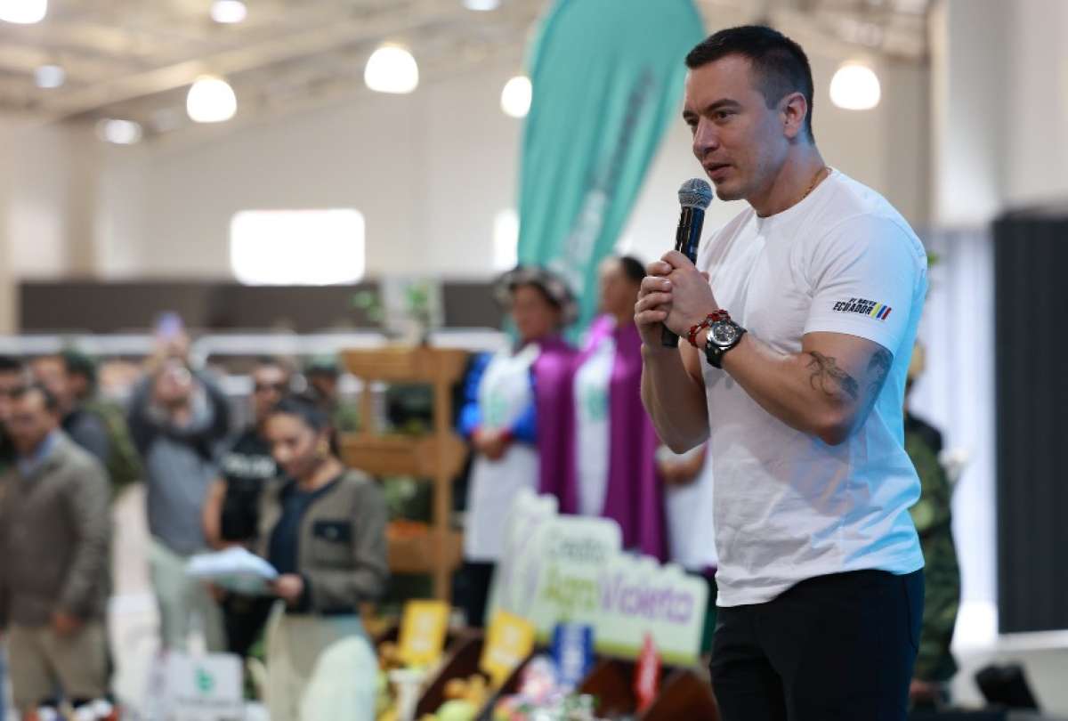 El presidente Daniel Noboa particip&oacute; en Loja en un acto donde se presentaron cifras de cr&eacute;ditos otorgados a la econom&iacute;a popular y a mujeres rurales.