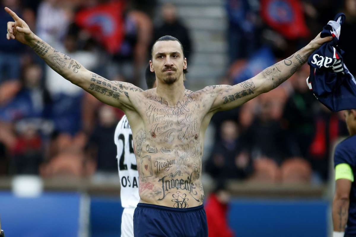 Ibrahimovic vuelve a pedir disculpas en un video