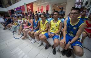 Los deportistas que competir&aacute;n en la cita tambi&eacute;n lucieron sus uniformes. FOTO: Marco Salgado / EL TEL&Eacute;GRAFO