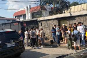 Durante la intervenci&oacute;n, las autoridades encontraron bebidas alcoh&oacute;licas y confirmaron que el inmueble operaba como sala de eventos sin autorizaci&oacute;n municipal.