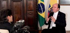 El fiscal general de Ecuador, Carlos Baca Mancheno, se reuni&oacute; con directivos brasile&ntilde;os.