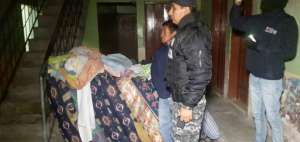 Retiran colchones viejos de los prost&iacute;bulos en Tulc&aacute;n