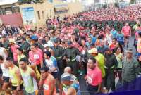 Los atletas inscritos en la 10K Ruta de los 3 Juanes recorrerán las calles principales de Ambato.