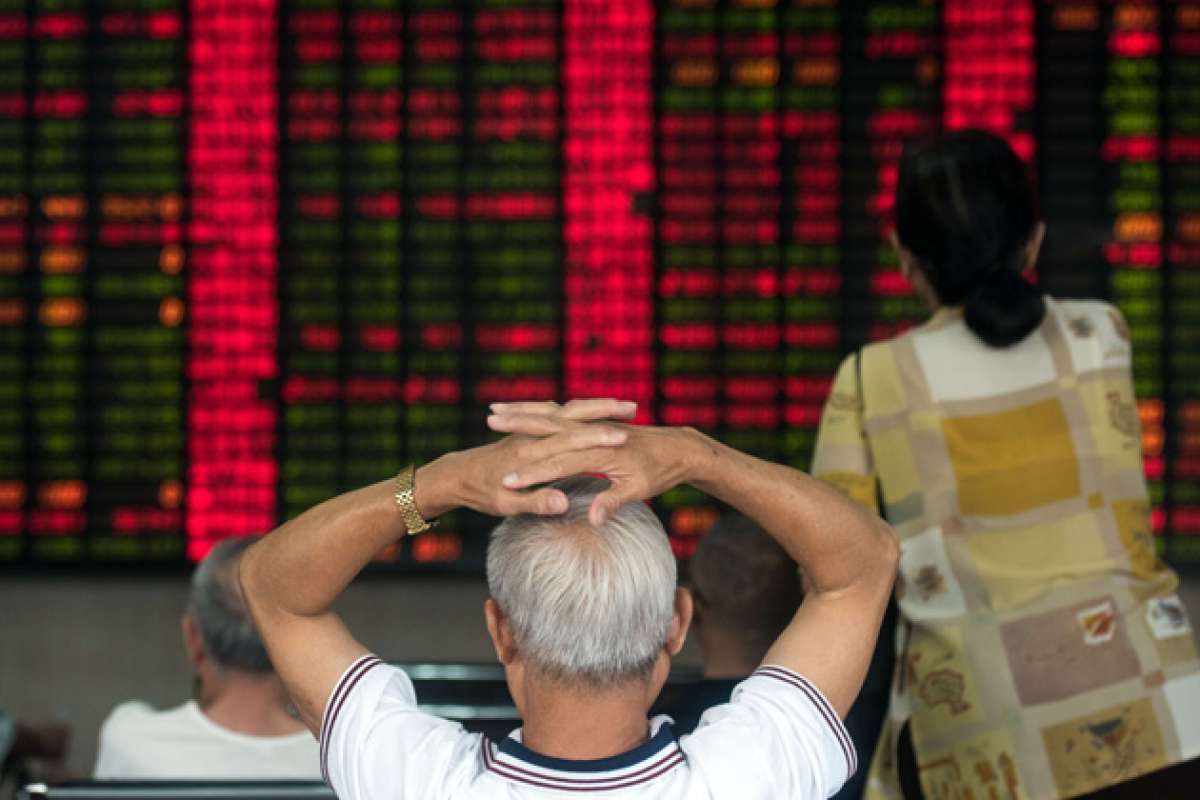 Las bolsas chinas perdieron el 30% en tres semanas. Los efectos de la crisis econ&oacute;mica en China se sienten en otras bolsas del mundo, en Am&eacute;rica Latina. Foto: AFP