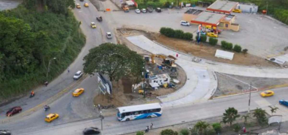 Petroecuador entrega $ 5&rsquo;461.873,86 para Anillo Vial de Esmeraldas