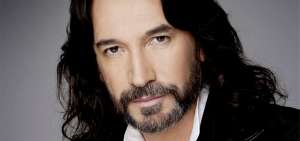 &lsquo;El Buki&rsquo;, el eterno rom&aacute;ntico de varias generaciones
