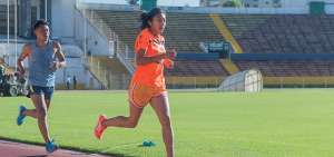 La deportista nacional Sara Ortiz (der.) participar&aacute; en el Grand Prix Internacional y Campeonato Nacional de Atletismo, en Cuenca.