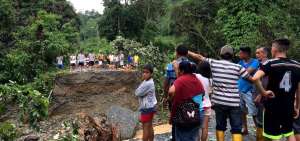 La p&eacute;rdida de un puente dej&oacute; sin comunicaci&oacute;n a seis comunidades que viven de la agricultura en Pasaje.