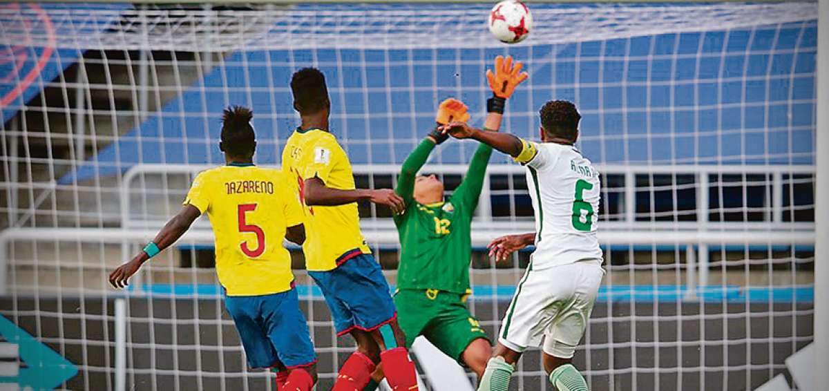 Ecuador pierde ante Arabia Saudita y complica su continuidad en el Mundial