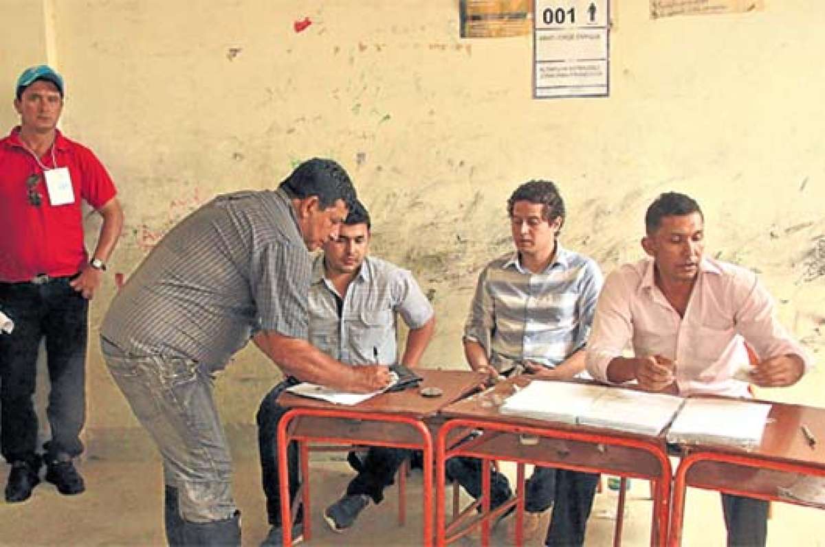 El domingo, en Pedernales (Manab&iacute;), las elecciones se cumplieron con normalidad. Foto: Dayse Pico.