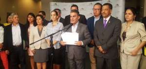Bloque de AP presentar&aacute; al Presidente cuatro preguntas para plebiscito