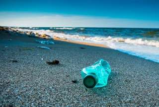 En Ecuador, la basura más común en las playas es el plástico 