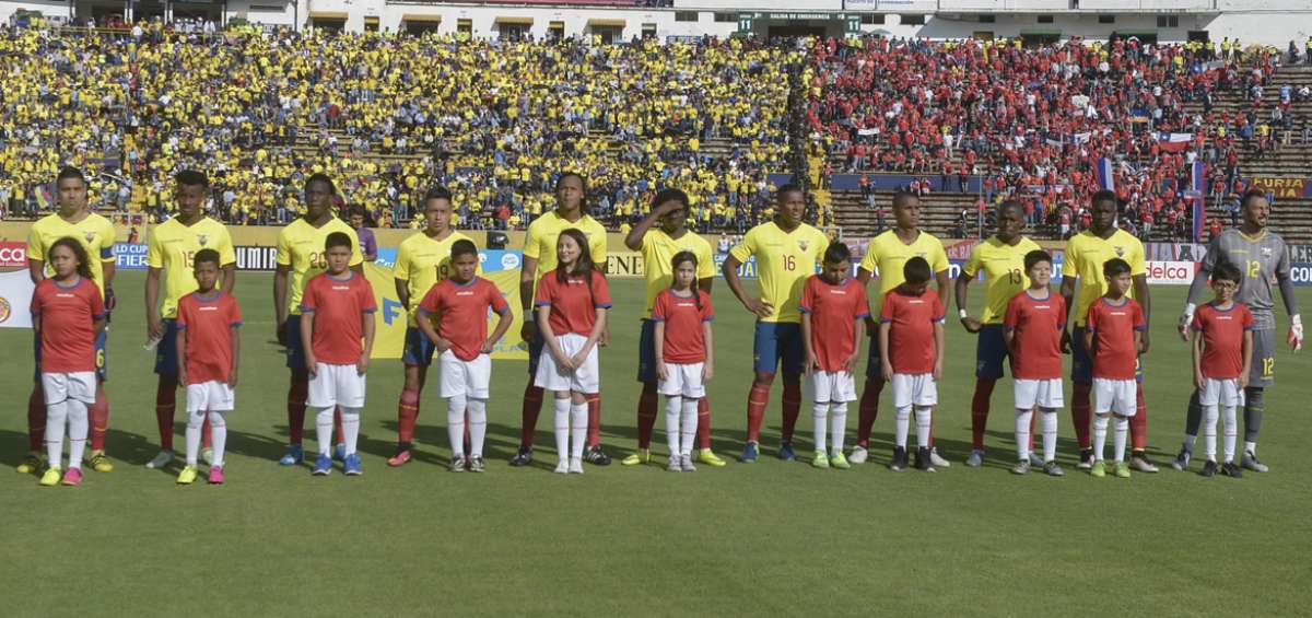 &ldquo;Al ponerse la Tricolor uno deja todo por el pa&iacute;s&rdquo;, coinciden exseleccionados nacionales