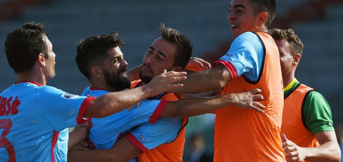 Arsenal vence 2-0 a Juan Aurich en debut de Copa Sudamericana