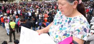 Familias de 13 cantones recibieron sus escrituras