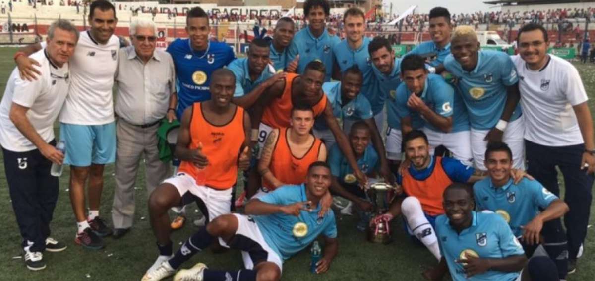 Los 'camaratas' se trajeron a Quito la Copa de la Tarde Pasi&oacute;n Edil, que estaba en disputa ante Deportivo Municipal.