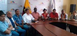 Los representantes de Pachakutik, Unidad Popular y Montecristi Vive se pronunciaron desde el sal&oacute;n de reuniones de la Casa  Legislativa en Guayaquil.