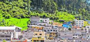 Gran parte de los barrios irregulares de Quito nacieron y se extendieron hacia las monta&ntilde;as en zonas de riesgo.