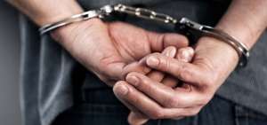 El detenido fue sorprendido cuando abusaba de la ni&ntilde;a dentro de un bus.