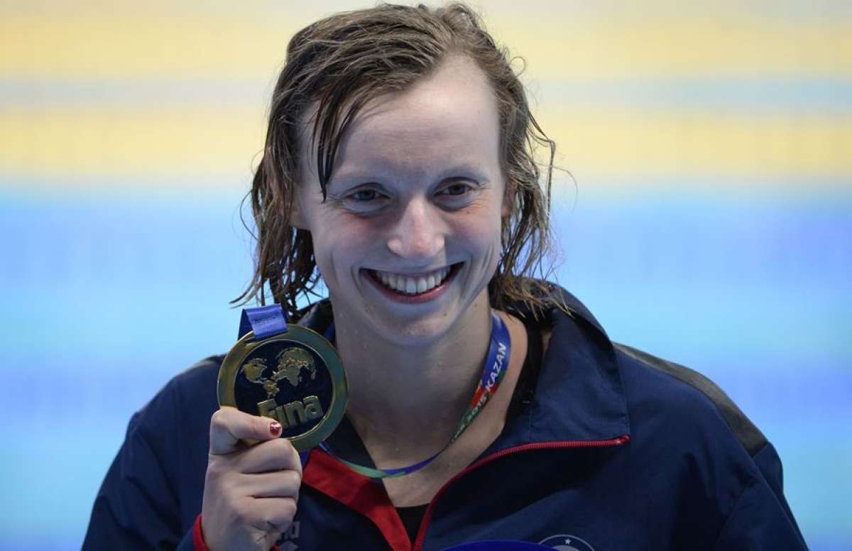 Ledecky gana el t&iacute;tulo mundial de 800 libres y logra un cu&aacute;druple hist&oacute;rico