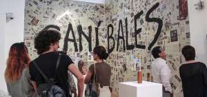 La exposici&oacute;n antol&oacute;gica del colectivo art&iacute;stico La Artefactor&iacute;a, en homenaje a su importante trayectoria, estar&aacute; disponible hasta el 26 de mayo. 