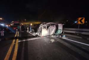 Personal de emergencia atendió a seis personas heridas tras un accidente en Pedro Moncayo. 