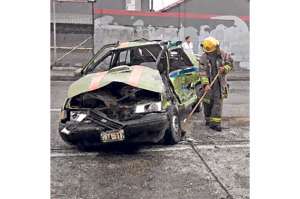 Guardia muere en choque contra bus
