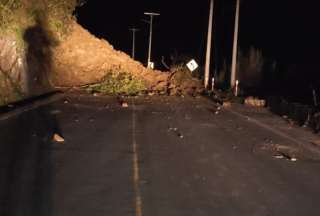 La carretera entre Baños y Puyo se encuentra deshabilitada por un derrumbe.