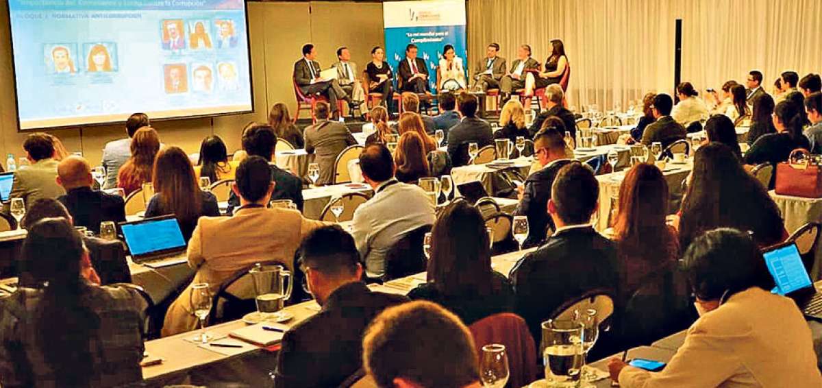  El encuentro sobre la corrupci&oacute;n se llev&oacute; a cabo en Quito, en presencia de autoridades p&uacute;blicas y privadas.
