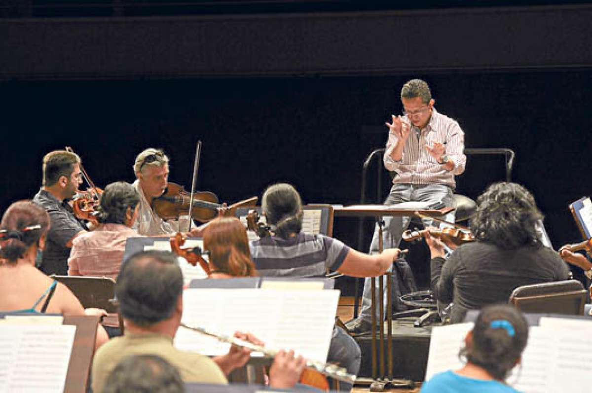 Jorge Oviedo trabaja como compositor y arreglista independiente. Muchos de sus trabajos se distribuyen a trav&eacute;s de Cambayis Music Press. Foto: Karina Acosta | El Tel&eacute;grafo