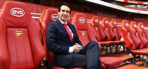 Emery toma el lugar de Arsene Wenger en el Arsenal
