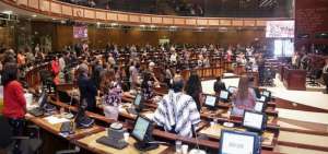 Bloques pol&iacute;ticos en la Asamblea buscan enjuiciar al presidente del CPCCS, Jos&eacute; Tu&aacute;rez.