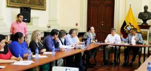 El pasado lunes, el Gobernador y dirigentes de PAIS planificaron la concentraci&oacute;n a favor del Gobierno.