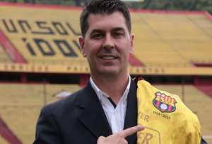 Rescalvo no seguir&iacute;a y Barcelona SC analiza a C&eacute;sar Far&iacute;as como reemplazo