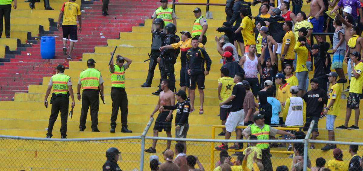 Los disturbios ocurridos el pasado domingo en el estadio Monumental motivaron la sanci&oacute;n para el Barcelona S.C. 