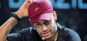 Neymar dice que tendr&aacute; el alta en un mes