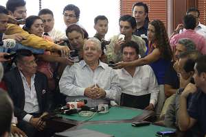 Los dirigente de los clubes se reunieron con el presidente de la FEF. Foto: @aljobero 