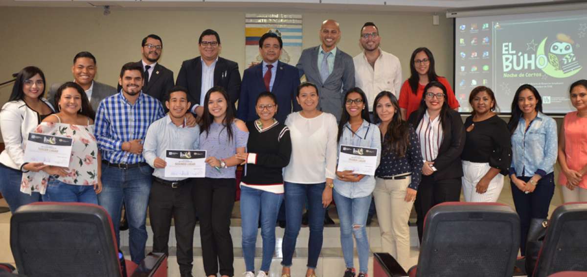 Autoridades y estudiantes de la universidad vivieron con intensidad esta actividad que form&oacute; parte de la  semana de aniversario de la instituci&oacute;n.