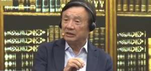 Ren Zhengfei, fundador y consejero delegado de Huawei, durante una mesa redonda en la sede de la empresa. 