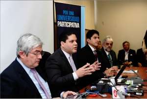 Kalil dijo que con los ex&aacute;menes especiales se analizar&aacute;n procesos de concursos de m&eacute;rito. Foto: Willian Alc&iacute;var 