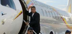 El expresidente Rafael Correa fue notificado por la glosa. 