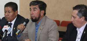 Los dirigentes de transporte expresaron su respaldo por la evaluaci&oacute;n a los conductores. 