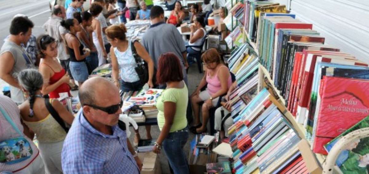 Uruguay presenta proyecto binacional con Paraguay para democratizar la lectura