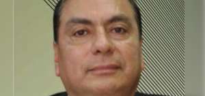 Velasco se ha desempe&ntilde;ado como asesor legal  durante 40 a&ntilde;os en varias compa&ntilde;&iacute;as en el &aacute;rea laboral.