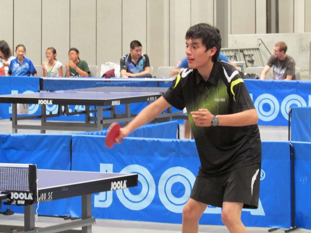 El microtenista Gabriel Salazar se prepara para los Juegos Parapanamericanos. FOTO: Cortes&iacute;a