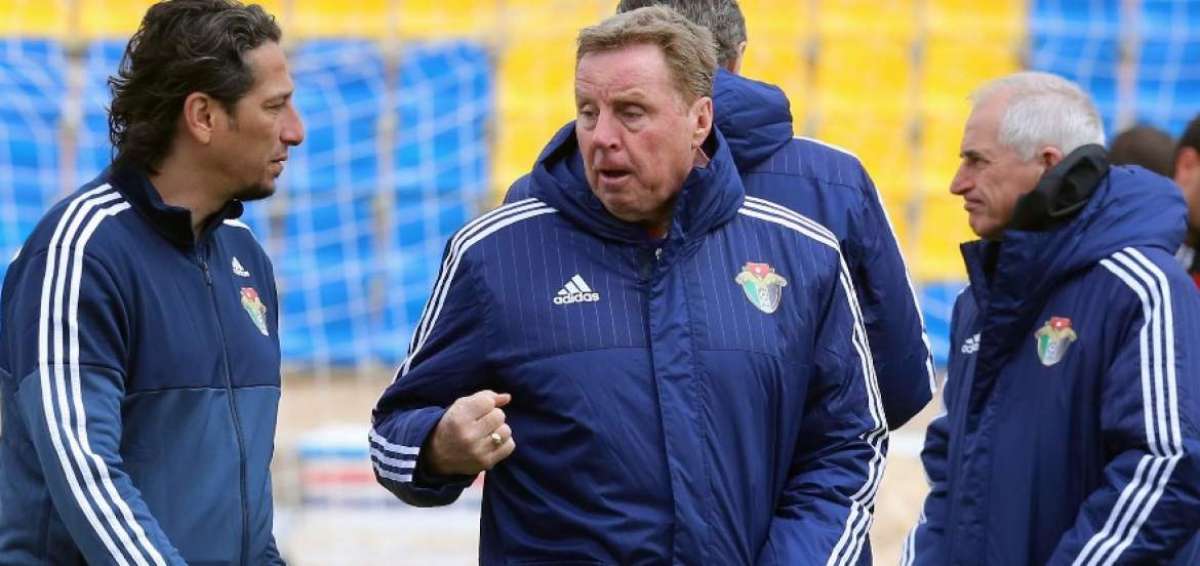 Redknapp tom&oacute; las riendas del equipo la semana pasada antes de los dos &uacute;ltimos partidos de la segunda fase de las eliminatorias en Asia.