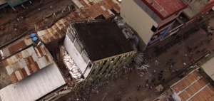 Imagen captada por un drone de los da&ntilde;os en Portoviejo tras el terremoto.