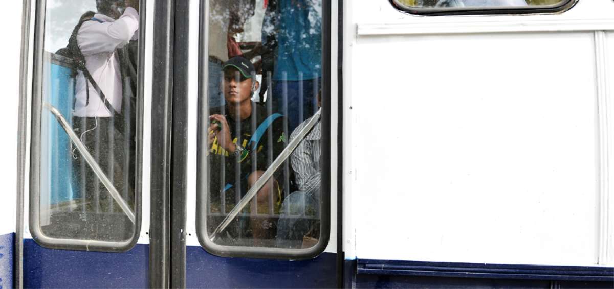 Los operativos de control a cargo de la Autoridad de Tr&aacute;nsito Municipal (ATM) no llegan hasta el interior de las unidades, donde los pasajeros se movilizan en condiciones precarias.