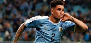 Uruguay tendr&iacute;a primera baja contra Ecuador por coronavirus